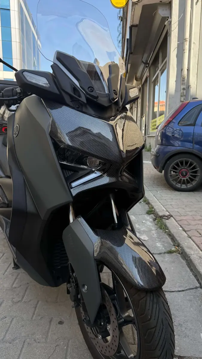Xmax kafa far üstü karbon kapak( ön camı sabit modeller uyumlu 2024-2026 abs modeller) - ek görsel