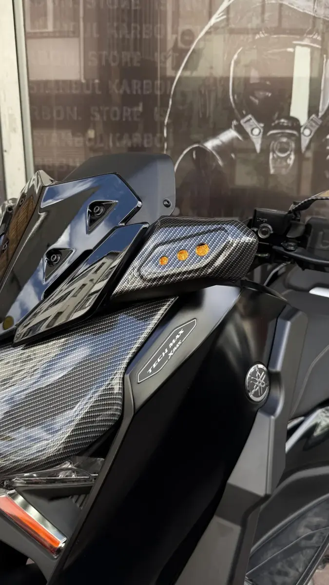 XMAX Forget Desen Kapak Seti 5'li — Ön Far Üstü + Ön Çamurluk + Far Altı Winglet + Sağ Sol Basamak + Sağ Sol Sinyal (2024-2026 Sabit Cam) - ek görsel