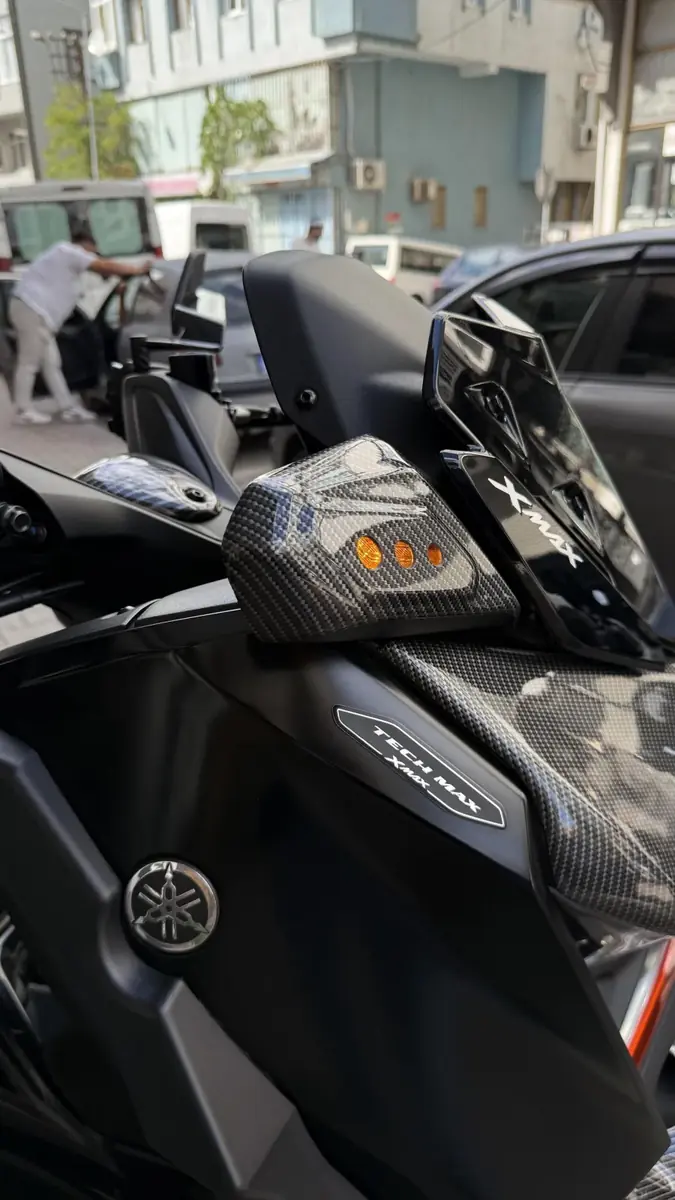 Xmax sag sol sinyal üstü karbon desen kapak 3 delikli model sadece 2024 modeller uyumludur - ek görsel