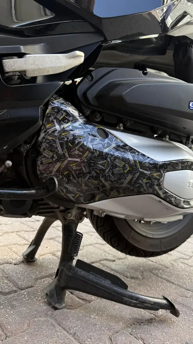 Forza Forget Desen Kapak Seti 5'li — Ön Çamurluk + Far Üstü + Varyatör + Egzoz + Piano Black Far Altı Winglet (2023-2026) - ek görsel