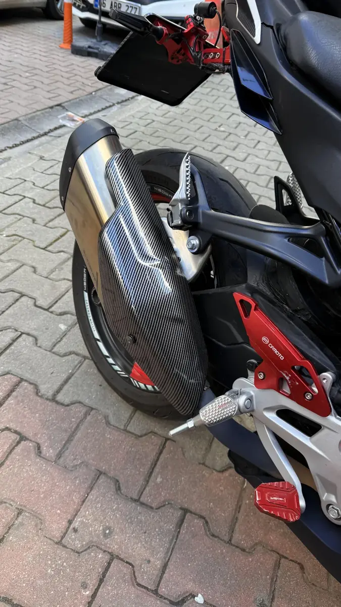 Cfmoto 450sr eksoz üzeri karbon desen kapak - ek görsel