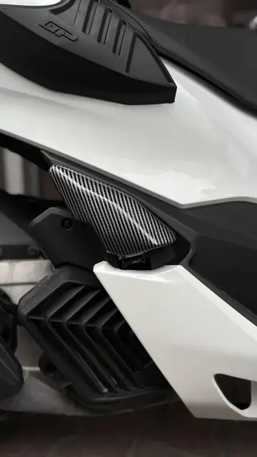 PCX Yolcu Basamak Karbon Desen Kapak 2021-2024